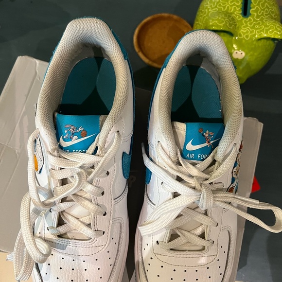Nike Space Jam Air Force 1 shoes - Picture 4 of 9